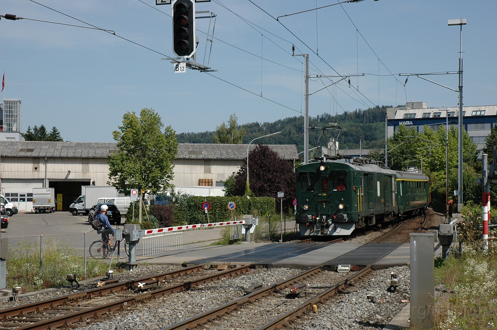2170-0043-210811.jpg - VHB De 4/4 259 + BLS A 807 + SBB-CFF WR.10105 / Kempten 21.8.2011