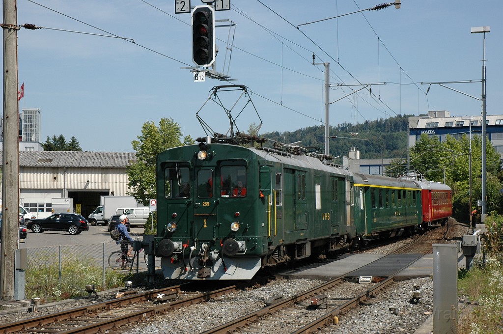 2170-0047-210811.jpg - VHB De 4/4 259 + BLS A 807 + SBB-CFF WR.10105 / Kempten 21.8.2011
