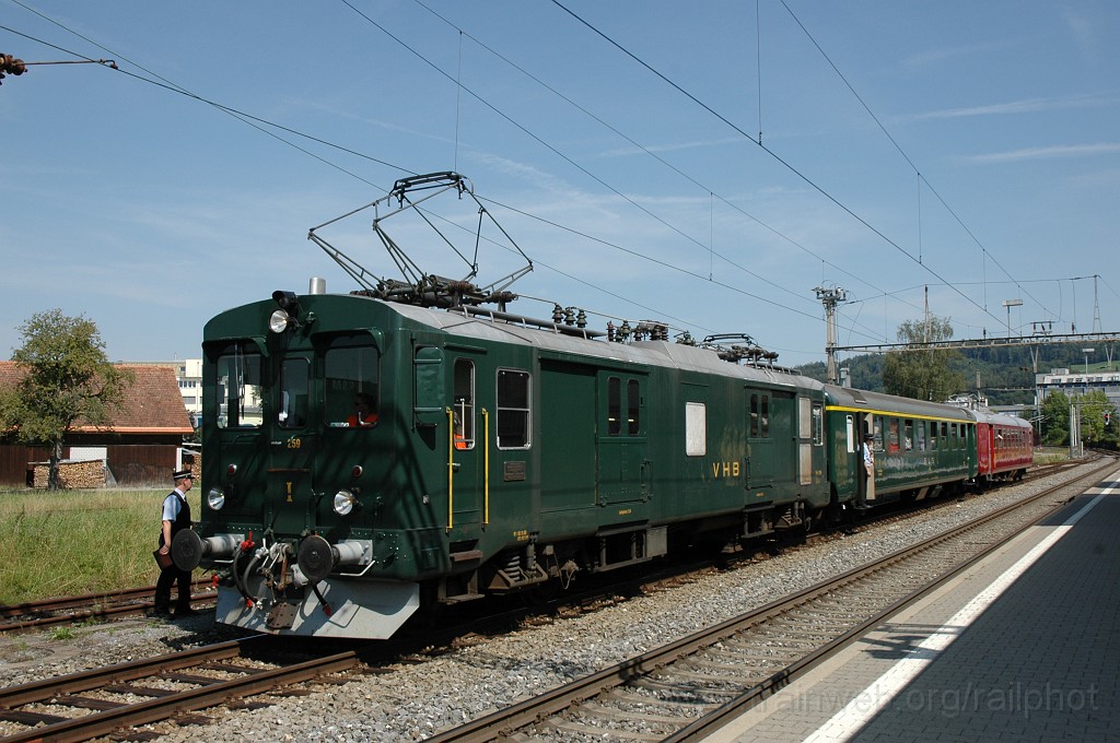 2171-0020-210811.jpg - VHB De 4/4 259 + BLS A 807 + SBB-CFF WR.10105 / Kempten 21.8.2011
