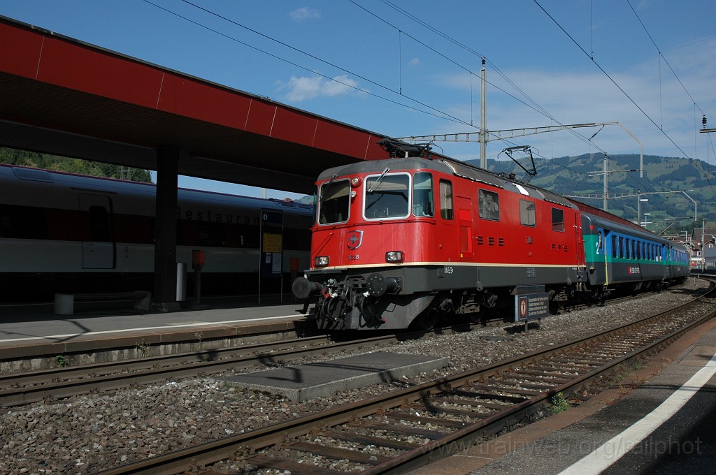 2177-0041-020911.jpg - SBB-CFF Re 4/4'' 11228 / Schwyz 2.9.2011