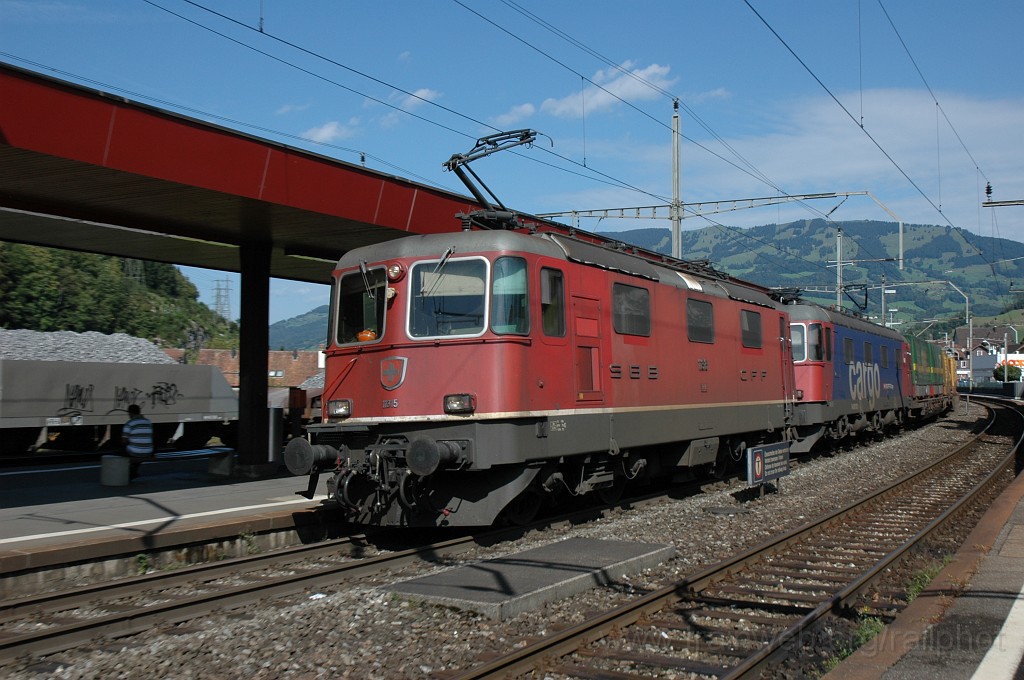 2177-0047-020911.jpg - SBB-CFF Re 4/4'' 11315 + Re 620.033-1 «Muri AG» / Schwyz 2.9.2011