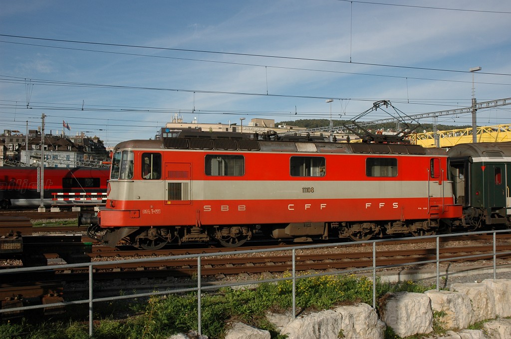 2184-0005-060911.jpg - SBB-CFF Re 4/4'' 11108 / Zürich HB 6.9.2011