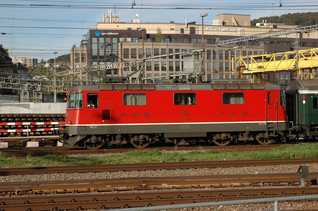 2184-0009-060911.jpg - SBB-CFF Re 4/4'' 11121 / Zürich HB 6.9.2011