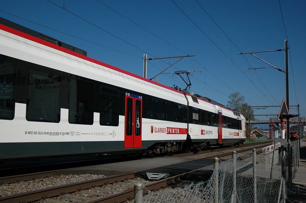 2193-0017-120911.jpg - SBB-CFF RBDe 560.201-6 / Freienbach 12.9.2011