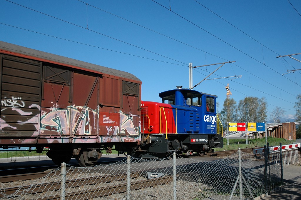 2194-0022-120911.jpg - SBB-CFF Tm 232.216-2 / Freienbach 12.9.2011