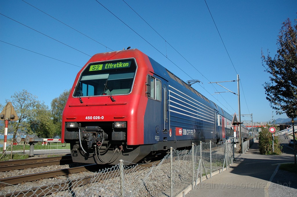 2195-0003-120911.jpg - SBB-CFF Re 450.026-0 «Birmensdorf» / Freienbach 12.9.2011