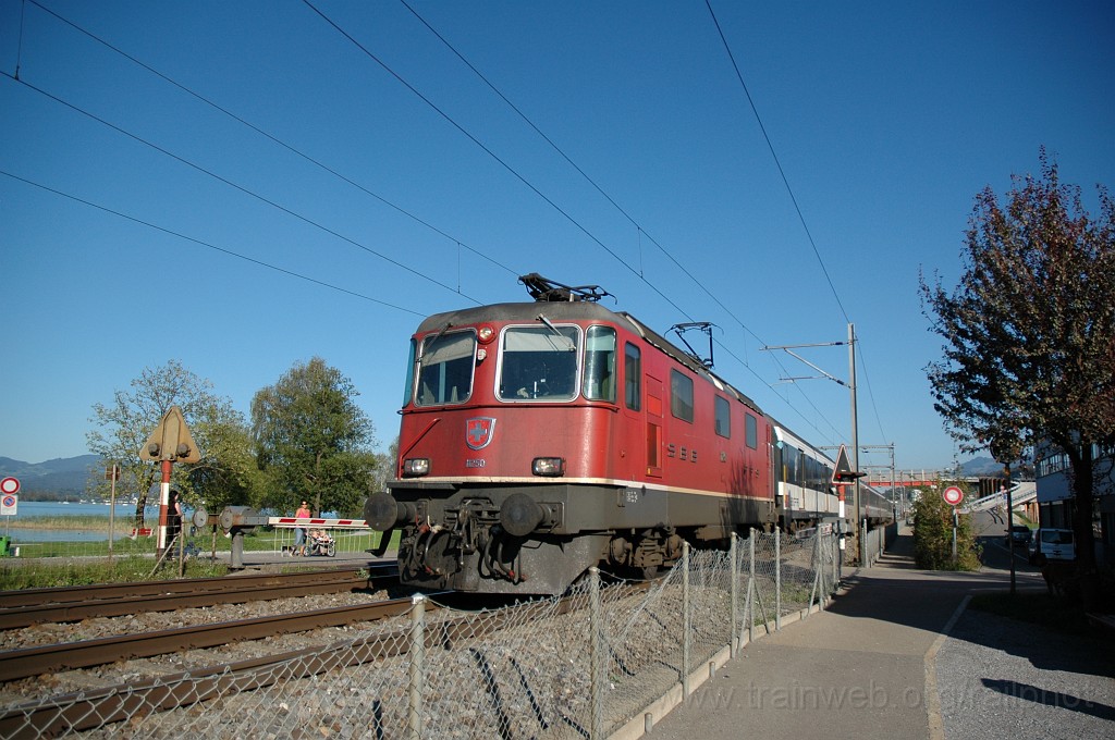 2195-0013-120911.jpg - SBB-CFF Re 4/4'' 11250 / Freienbach 12.9.2011