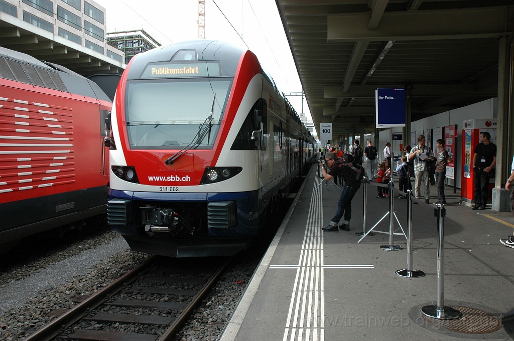 2200-0009-170911.jpg - SBB-CFF RABe 511.002 «Stadt Zürich» / Zürich HB 17.9.2011