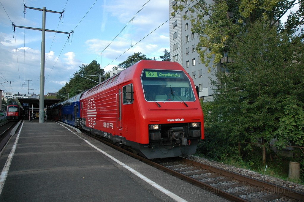 2201-0039-170911.jpg - SBB-CFF RABe 514.036-3 + Re 450.060-9 «Glattfelden» / Zürich-Wipkingen 17.9.2011
