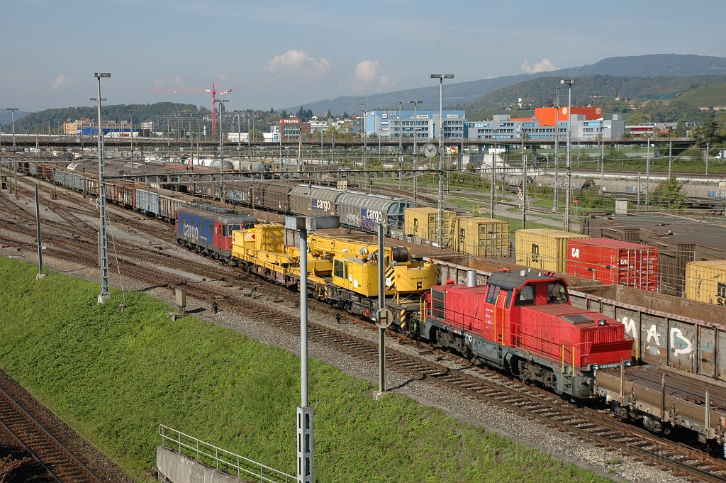 2207-0036-260911.jpg - SBB-CFF Re 620.075-2 «Gelterkinden» + Am 841.019-3 / Spreitenbach-Tivoli (RBL) 26.9.2011