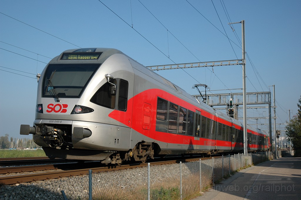 2211-0037-011011.jpg - SOB RABe 526.046-8 / Freienbach 1.10.2011