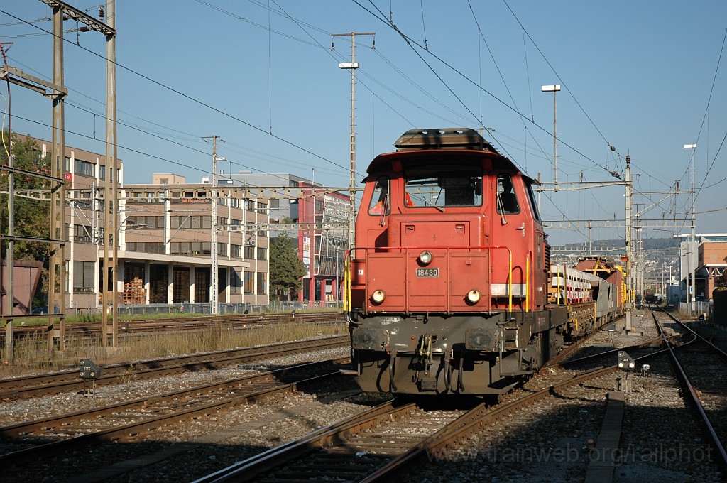 2220-0039-031011.jpg - SBB-CFF Bm 4/4 18430 / Schlieren 3.10.2011