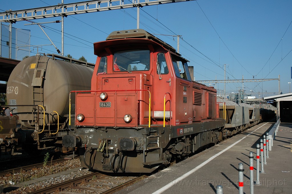 2221-0011-031011.jpg - SBB-CFF Bm 4/4 18430 / Schlieren 3.10.2011