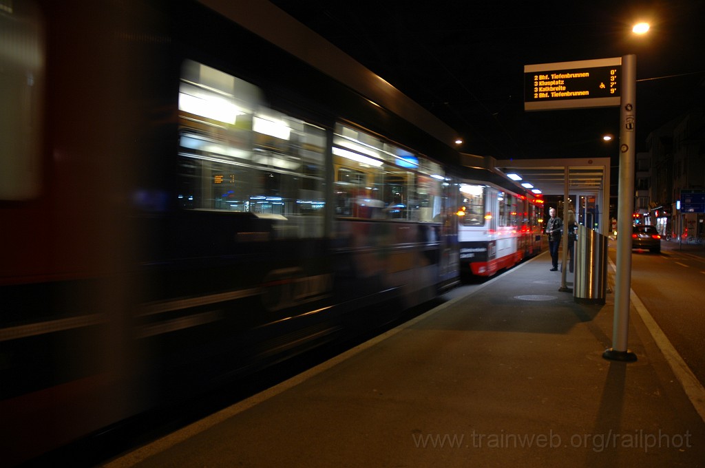 2222-0030-131011.jpg - VBZ Be 4/6'' 2051 + Be 4/6' (Remorque) 2315 «Lückenlos verbunden Dank ZVV» / Lochergut 13.10.2011