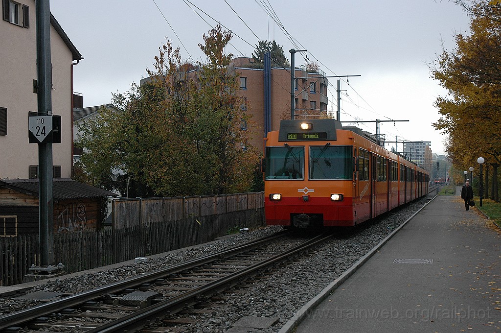 2249-0010-031111.jpg - SZU Be 556.532-0 / Zürich-Friesenberg 3.11.2011
