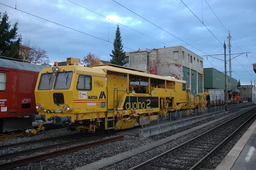 2249-0047-041111.jpg - Matisa VTmas 40 85 95 81 925-6 / Wetzikon 4.11.2011