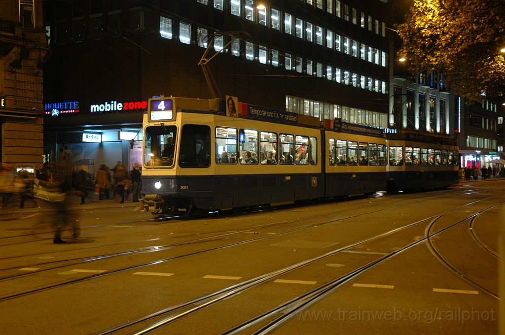 2251-0032-081111.jpg - VBZ Be 4/6'' 2061 / Bellevue 8.11.2011