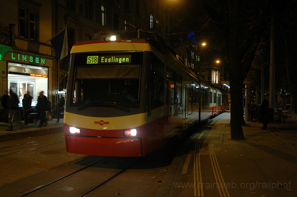 2252-0029-081111.jpg - FB Be 4/6 61 / Bahnhof Stadelhofen 8.11.2011