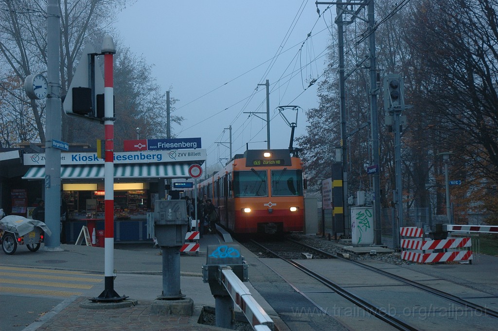 2255-0049-171111.jpg - SZU Be 556.531-2 / Zürich-Friesenberg 17.11.2011