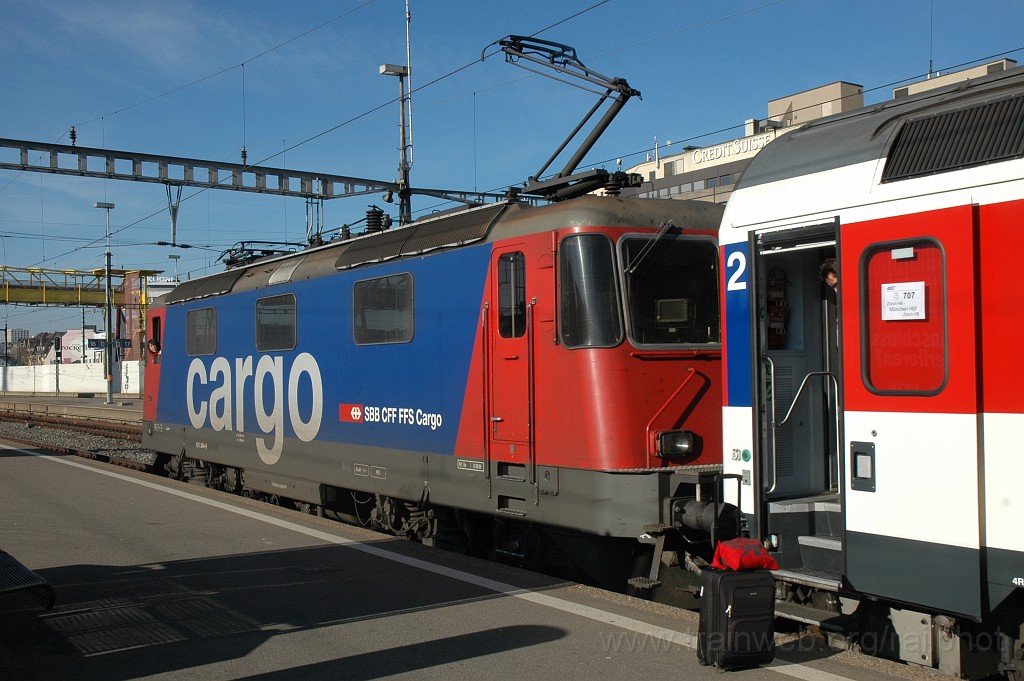 2263-0003-271111.jpg - SBB-CFF Re 421.384-9 / Zürich HB 27.11.2011