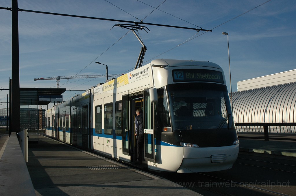 2263-0015-271111.jpg - VBG Be 5/6 3070 / Fracht 27.11.2011