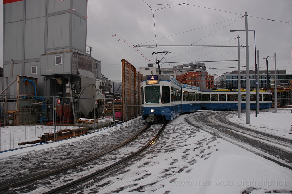 2285-0001-211211.jpg - VBZ Be 4/6'' 2048 + Be 2/4 2409 / Bahnhof Altstetten Nord 21.12.2011