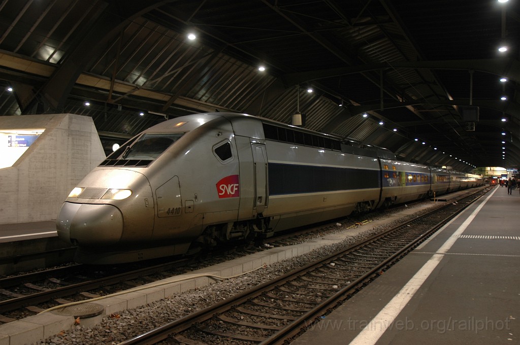 2287-0036-211211.jpg - SNCF TGV 384.019 / Zürich HB 21.12.2011
