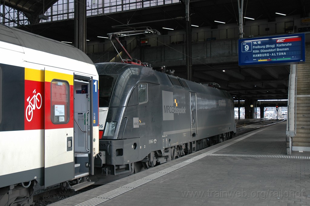 2288-0031-241211.jpg - MRCE ES 64 U2 026 / Basel SBB 24.12.2011