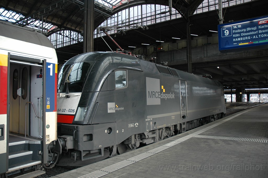 2288-0032-241211.jpg - MRCE ES 64 U2 026 / Basel SBB 24.12.2011