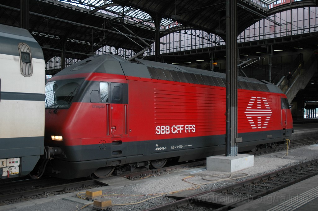 2288-0046-241211.jpg - SBB-CFF Re 460.043-3 «Dreispitz» / Basel SBB 24.12.2011