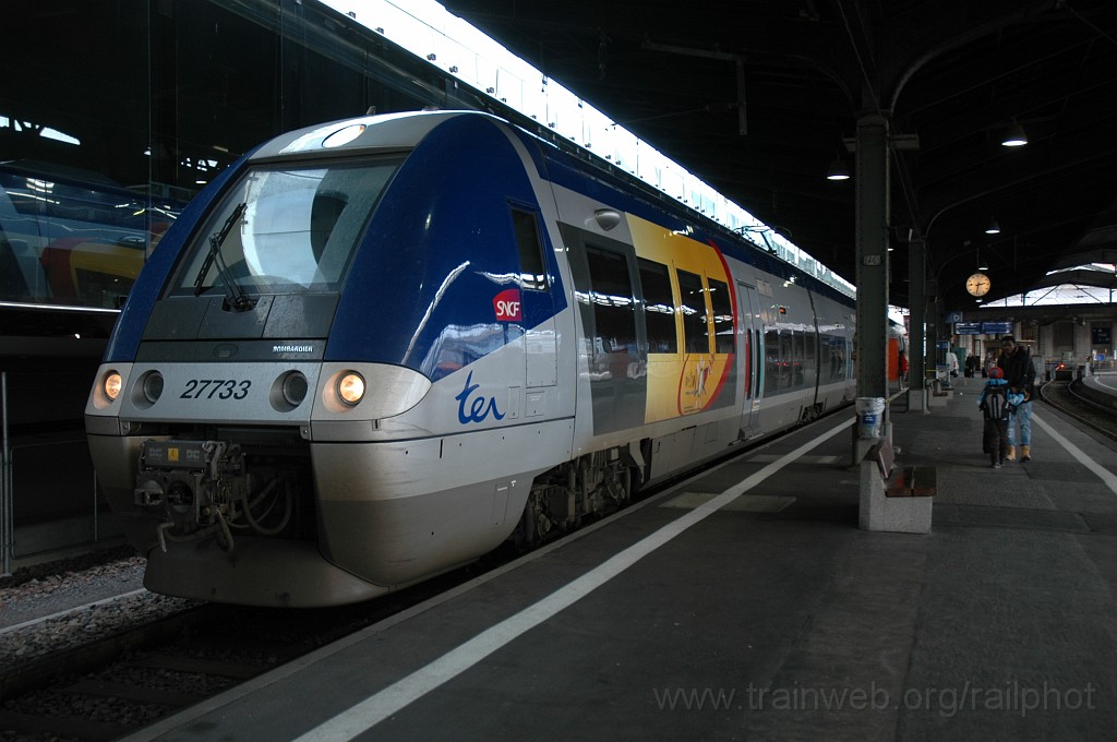 2289-0014-241211.jpg - SNCF Z 27733 / Basel SBB 24.12.2011