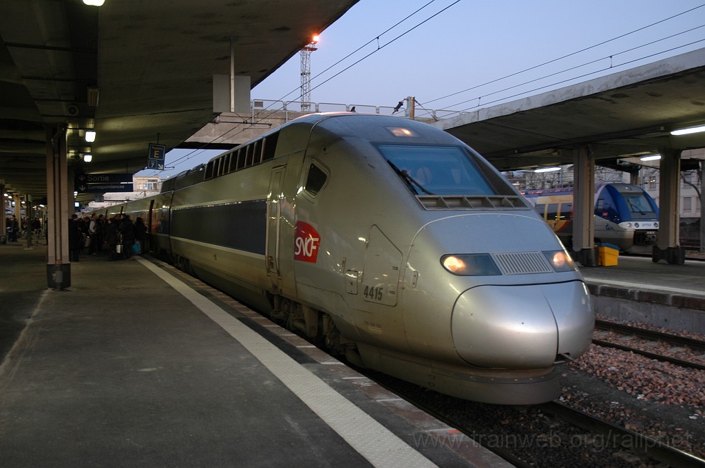 2289-0045-261211.jpg - SNCF TGV 384.030 / Mulhouse-Ville 26.12.2011