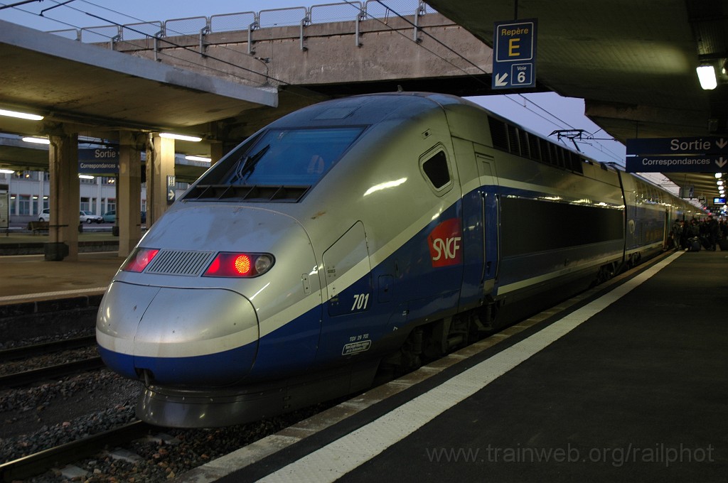2290-0004-261211.jpg - SNCF TGV 29702 / Mulhouse-Ville 26.12.2011