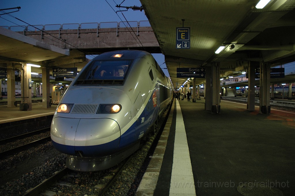 2290-0039-261211.jpg - SNCF TGV 29702 / Mulhouse-Ville 26.12.2011