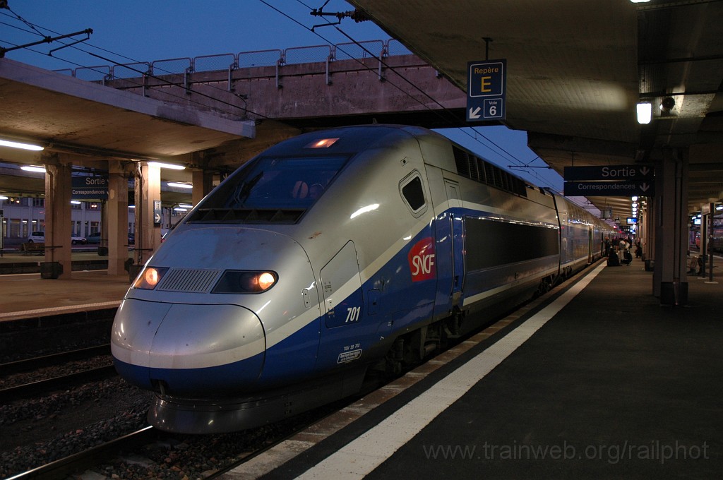 2290-0042-261211.jpg - SNCF TGV 29702 / Mulhouse-Ville 26.12.2011