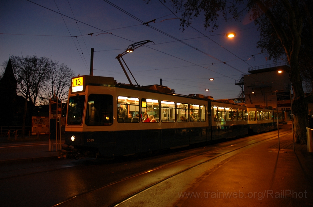 2292-0035-030112.jpg - VBZ Be 4/6'' 2053 + Be 2/4 2310 / Sihlquai 3.1.2012
