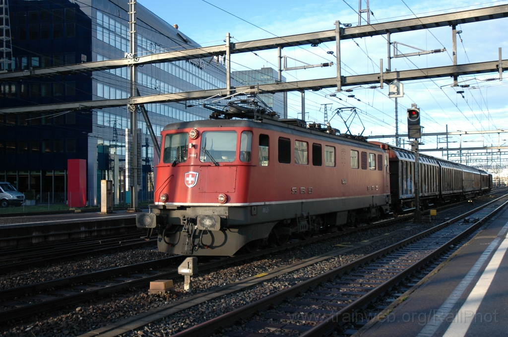 2293-0017-030112.jpg - SBB-CFF Ae 6/6 11464 «Erstfeld» / Zürich-Altstetten 3.1.2012