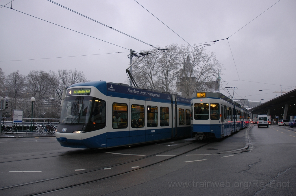 2303-0004-310112.jpg - VBZ Be 4/6' 2040 «Rechts der Limmat» + Be 4/6'' 2062 [13 Albisgütli] + Be 5/6 3004 / Sihlquai 31.1.2012