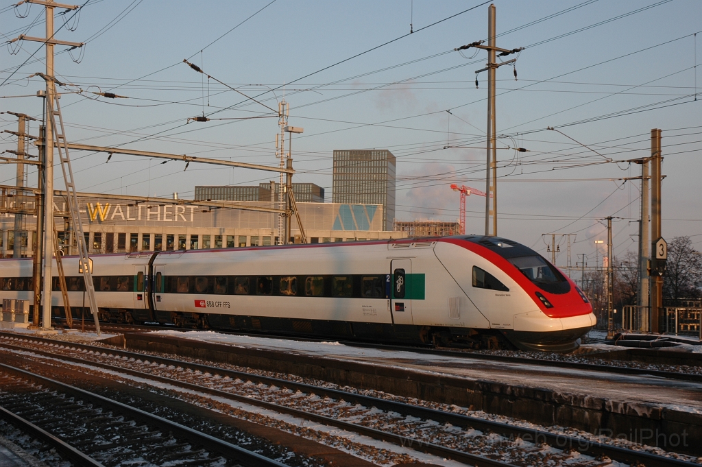 2305-0039-030212.jpg - SBB-CFF ICN RABDe 500.008-8 «Vincenzo Vela» / Zürich-Oerlikon 3.2.2012