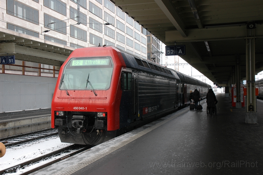 2308-0027-100212.jpg - SBB-CFF Re 450.040-1 «Hinwil» / Zürich HB 10.2.2012