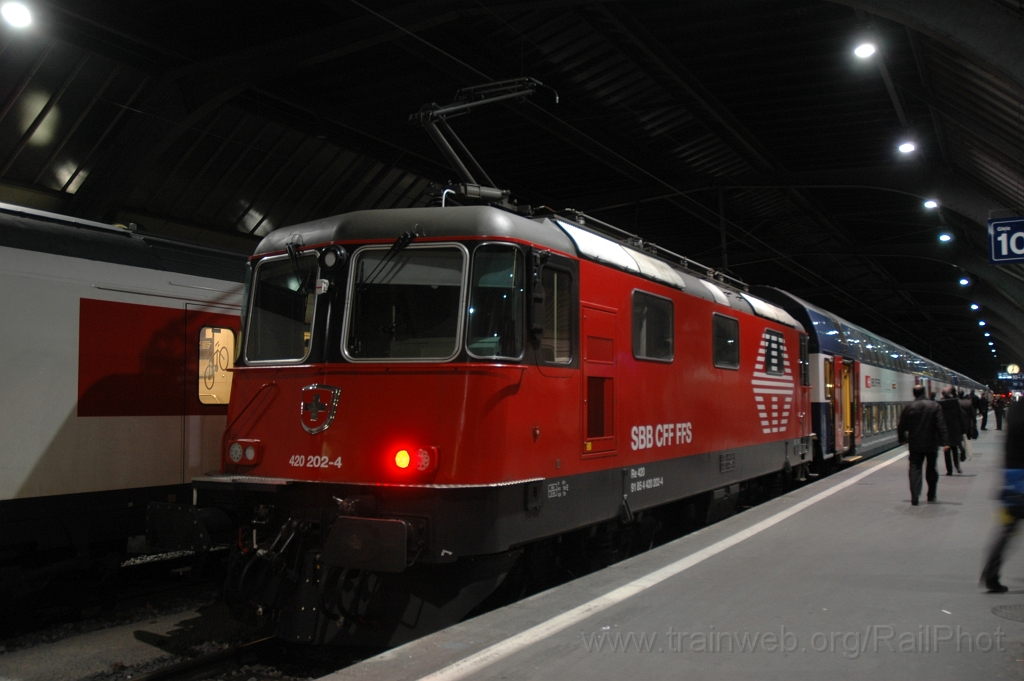 2317-0021-200212.jpg - SBB-CFF Re 420.202-4 / Zürich HB 20.2.2012