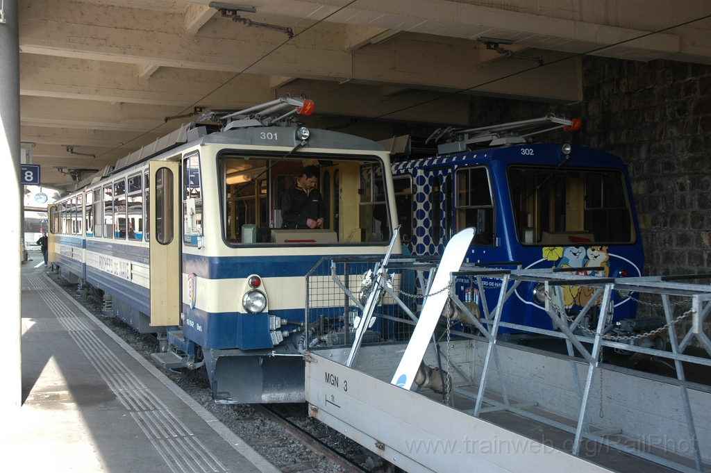 2329-0046-070312.jpg - MGN ABDeh 4/8 301 «Montreux» + 302 «Veytaux» / Montreux 7.3.2012