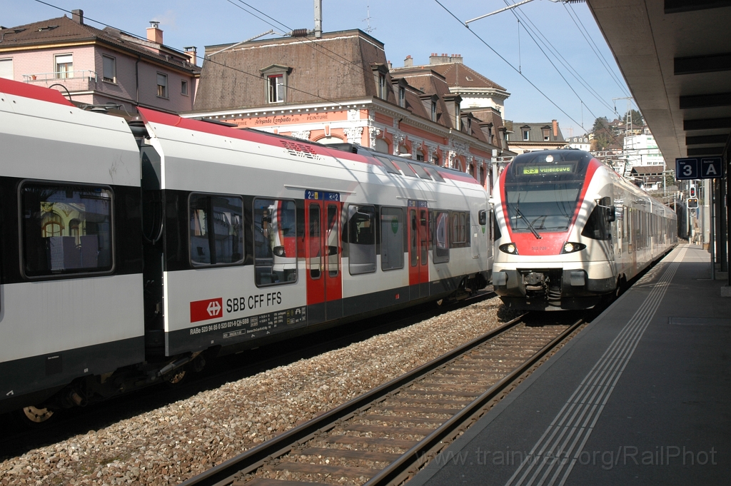 2330-0038-070312.jpg - SBB-CFF RABe 523.021 «La Veveyse» + RABe 523.028 / Montreux 7.3.2012