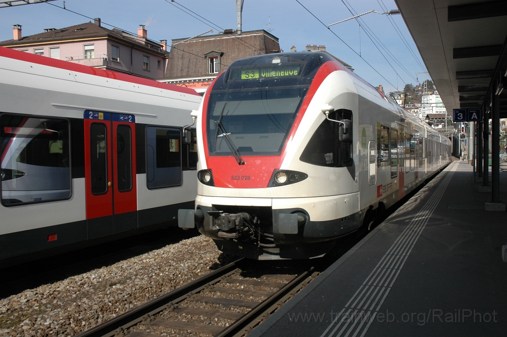 2330-0040-070312.jpg - SBB-CFF RABe 523.021 «La Veveyse» + RABe 523.028 / Montreux 7.3.2012