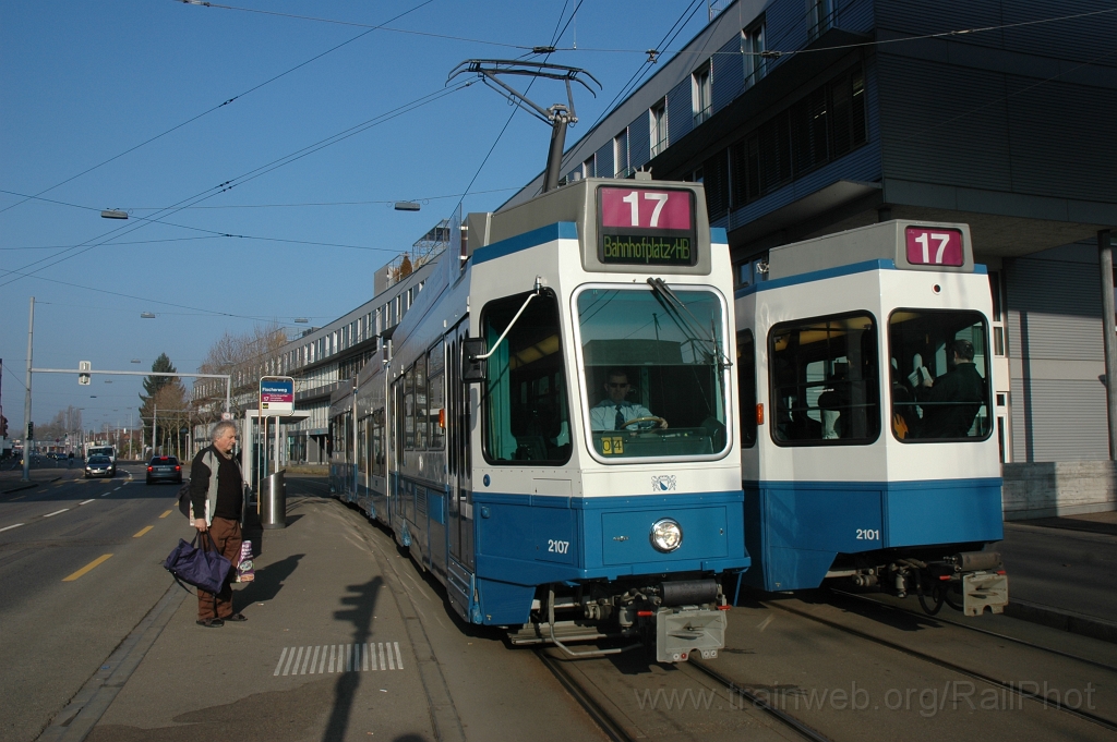 2334-0027-130312.jpg - VBZ Be 4/8 2107 + 2101 / Fischerweg 13.3.2012