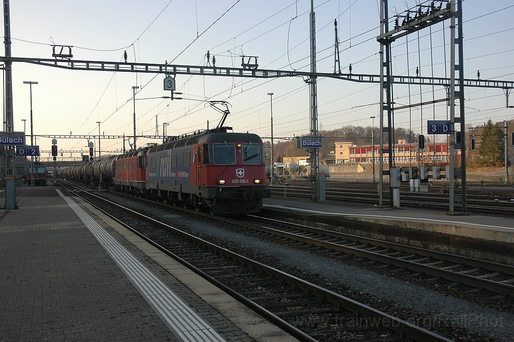 2335-0012-140312.jpg - SBB-CFF Re 620.088-5 «Linthal» + Re 6/6 11641 «Moutier» / Bülach 14.3.2012