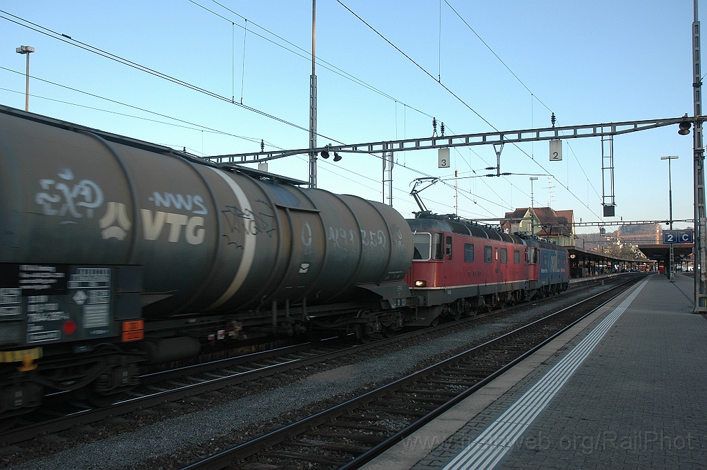 2335-0018-140312.jpg - SBB-CFF Re 620.088-5 «Linthal» + Re 6/6 11641 «Moutier» / Bülach 14.3.2012