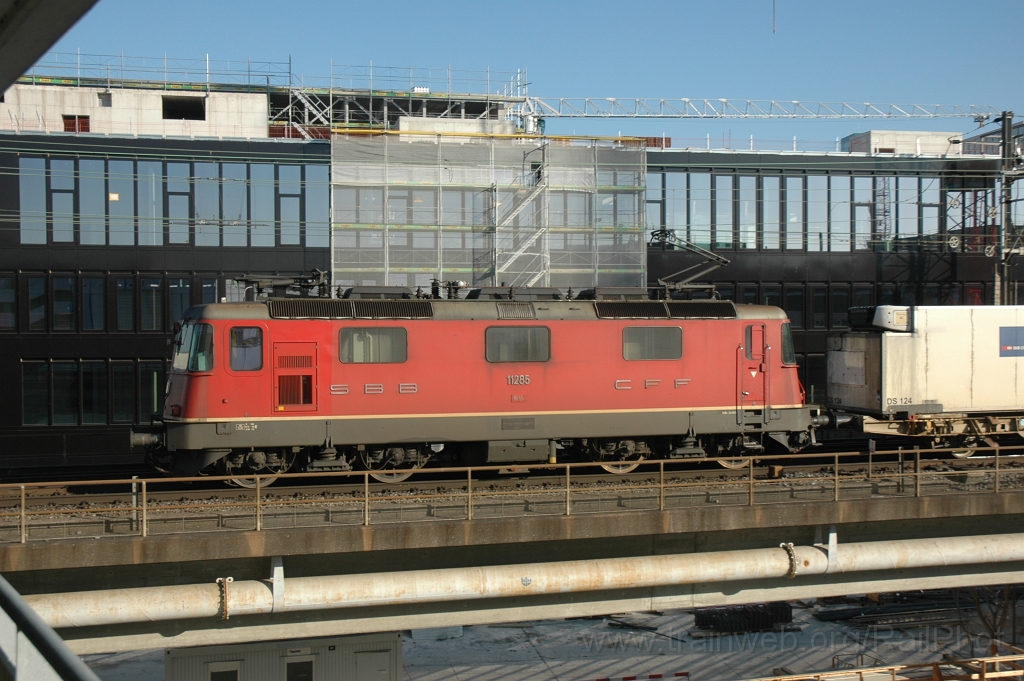 2338-0034-160312.jpg - SBB-CFF Re 4/4'' 11285 / Zürich (Käferbergbrücke) 16.3.2012