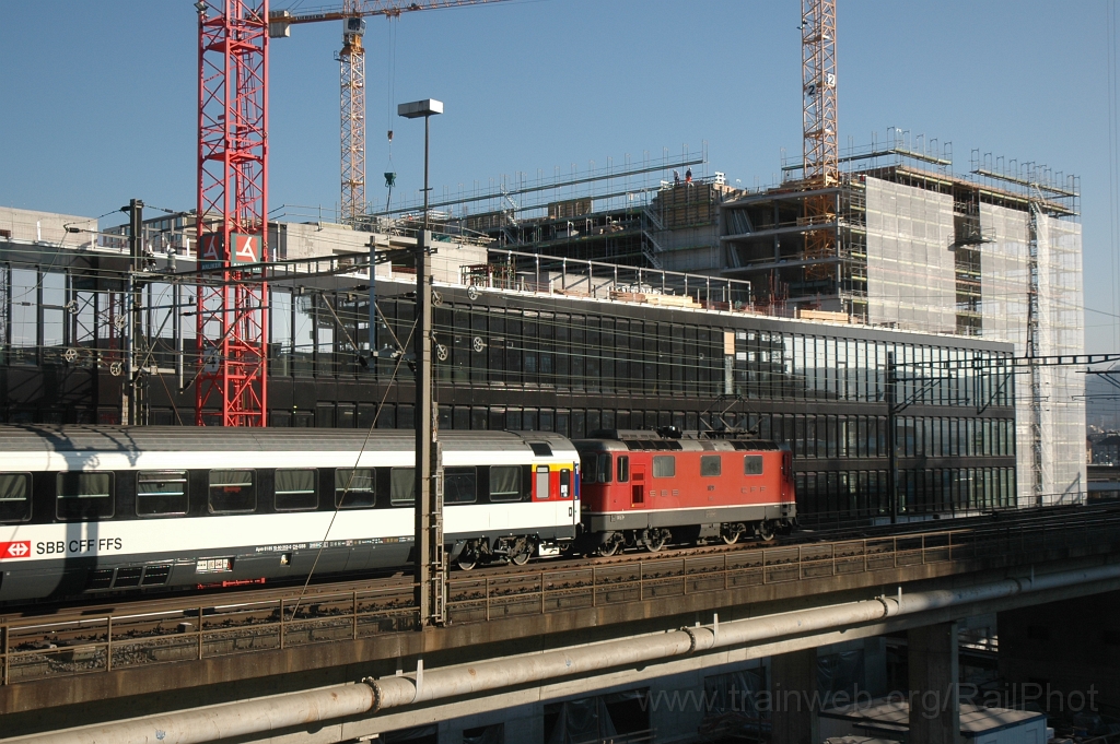 2339-0005-160312.jpg - SBB-CFF Re 4/4'' 11129 / Zürich (Käferbergbrücke) 16.3.2012