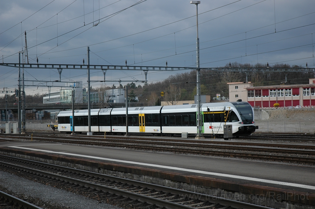 2351-0033-300312.jpg - Thurbo RABe 526.777-8 / Bülach 30.3.2012